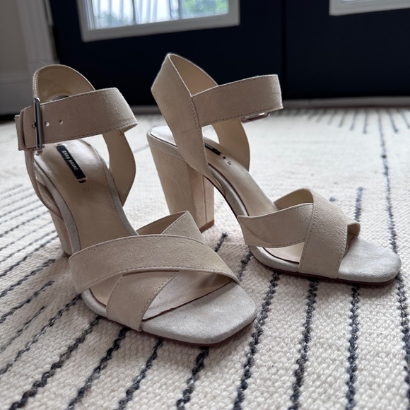 Zara creamy heels perfect for summer! - Picture 2 of 6